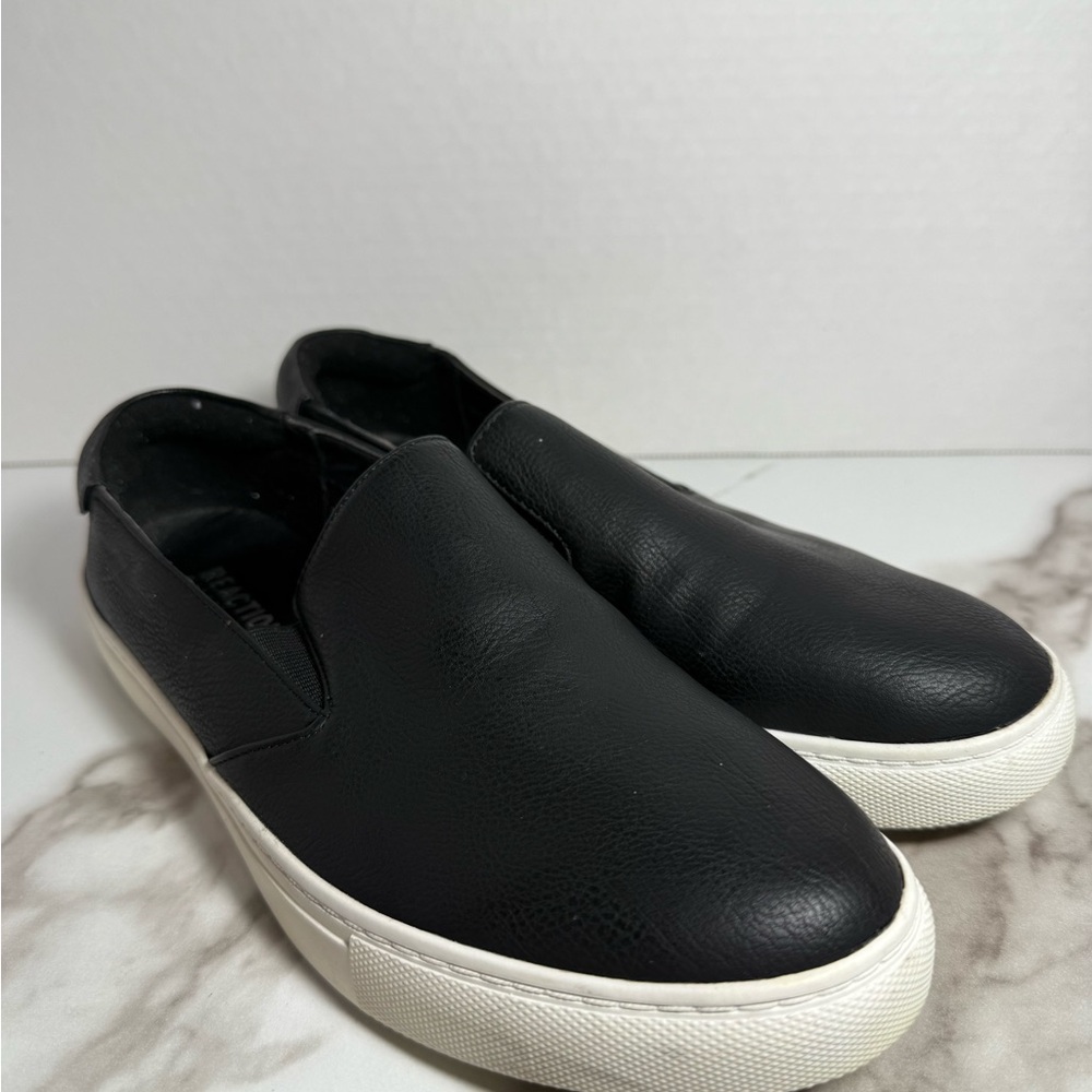 Kenneth Cole Black Slip-On Sneakers